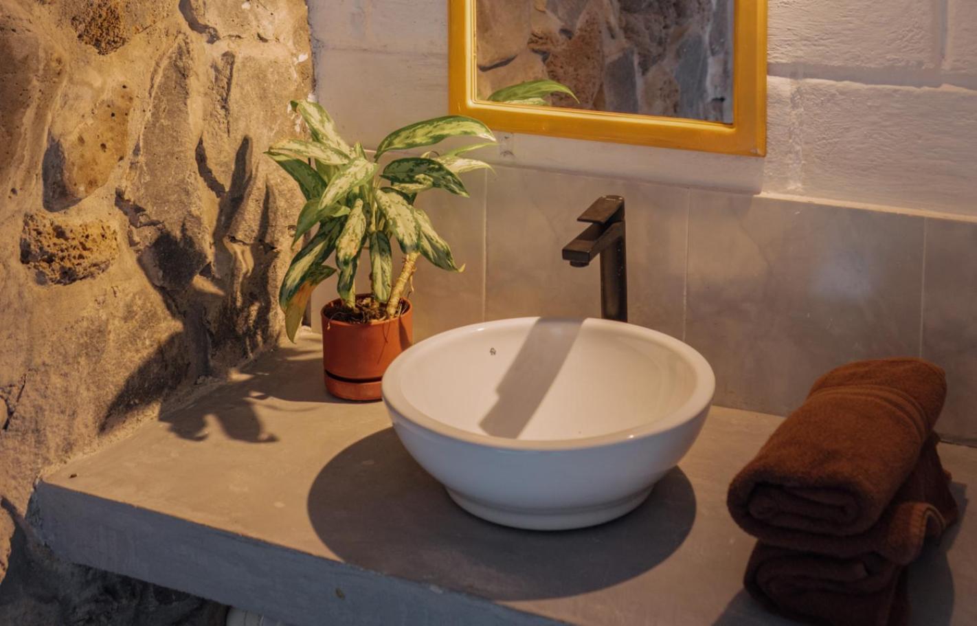 Hostal Pimampiro Puerto Baquerizo Moreno Kültér fotó