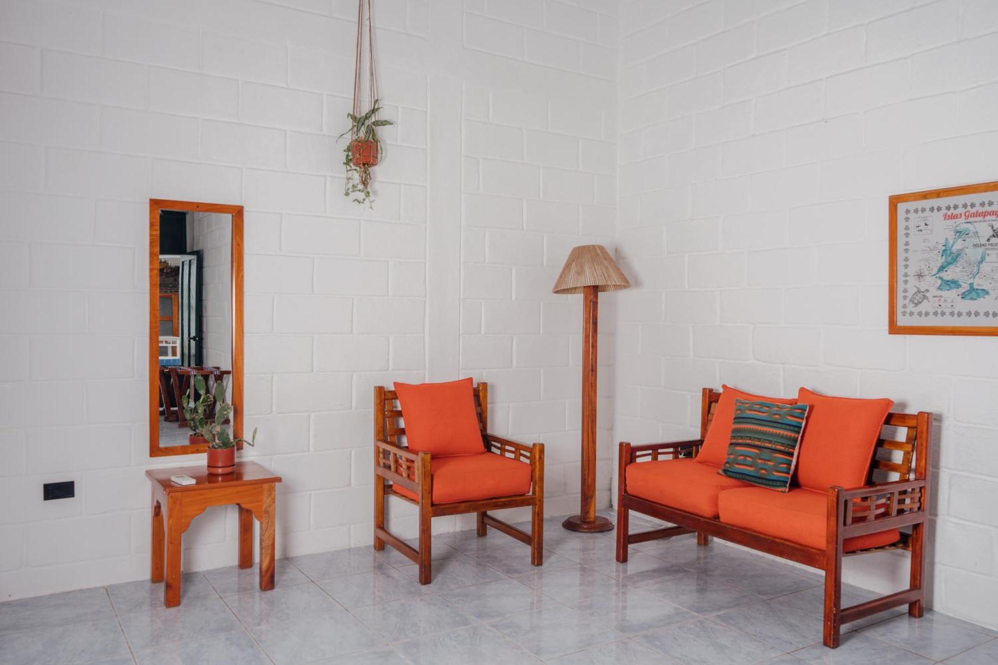 Hostal Pimampiro Puerto Baquerizo Moreno Kültér fotó
